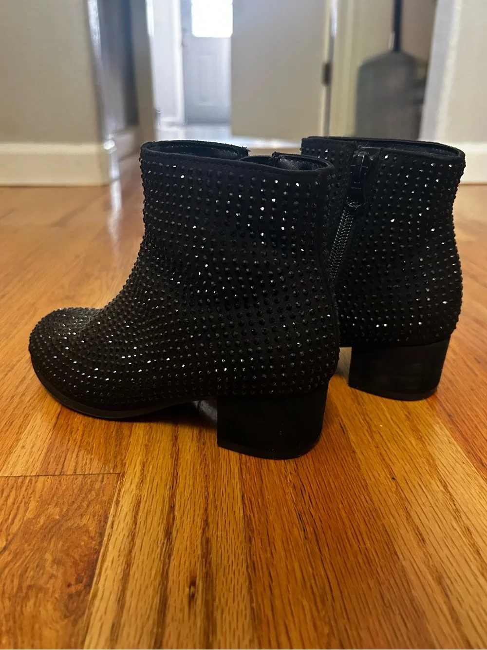 Little girls sparkly boots